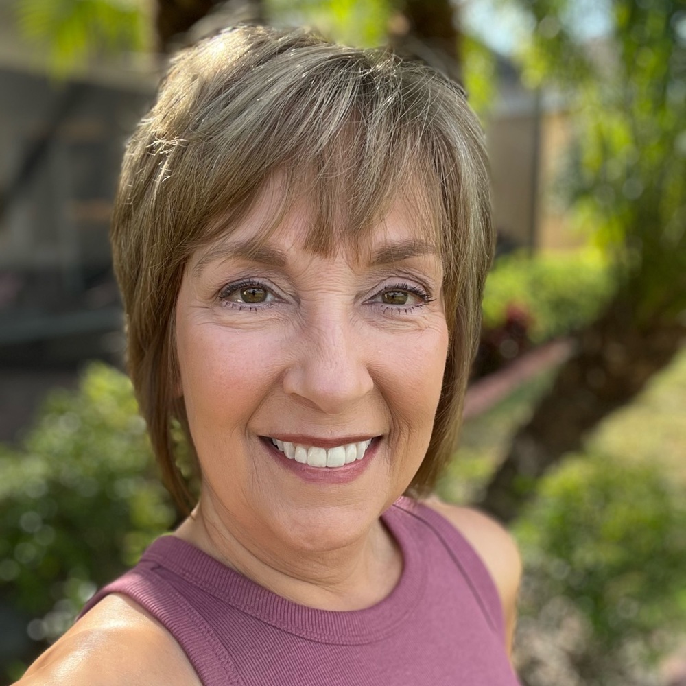 Meet your Posh Ambassador Joyce!
